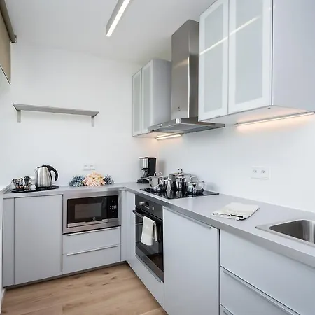 Apartment Dlazdena *