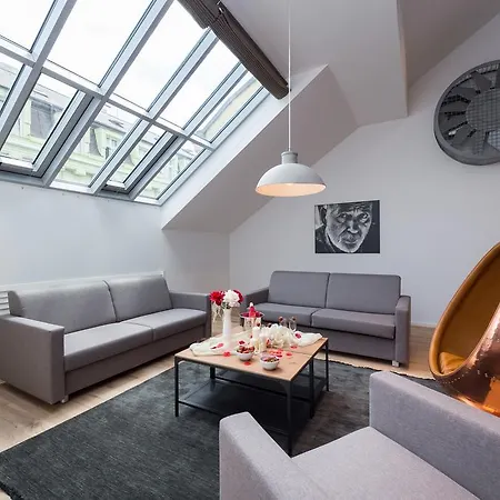 Dlazdena Apartment *